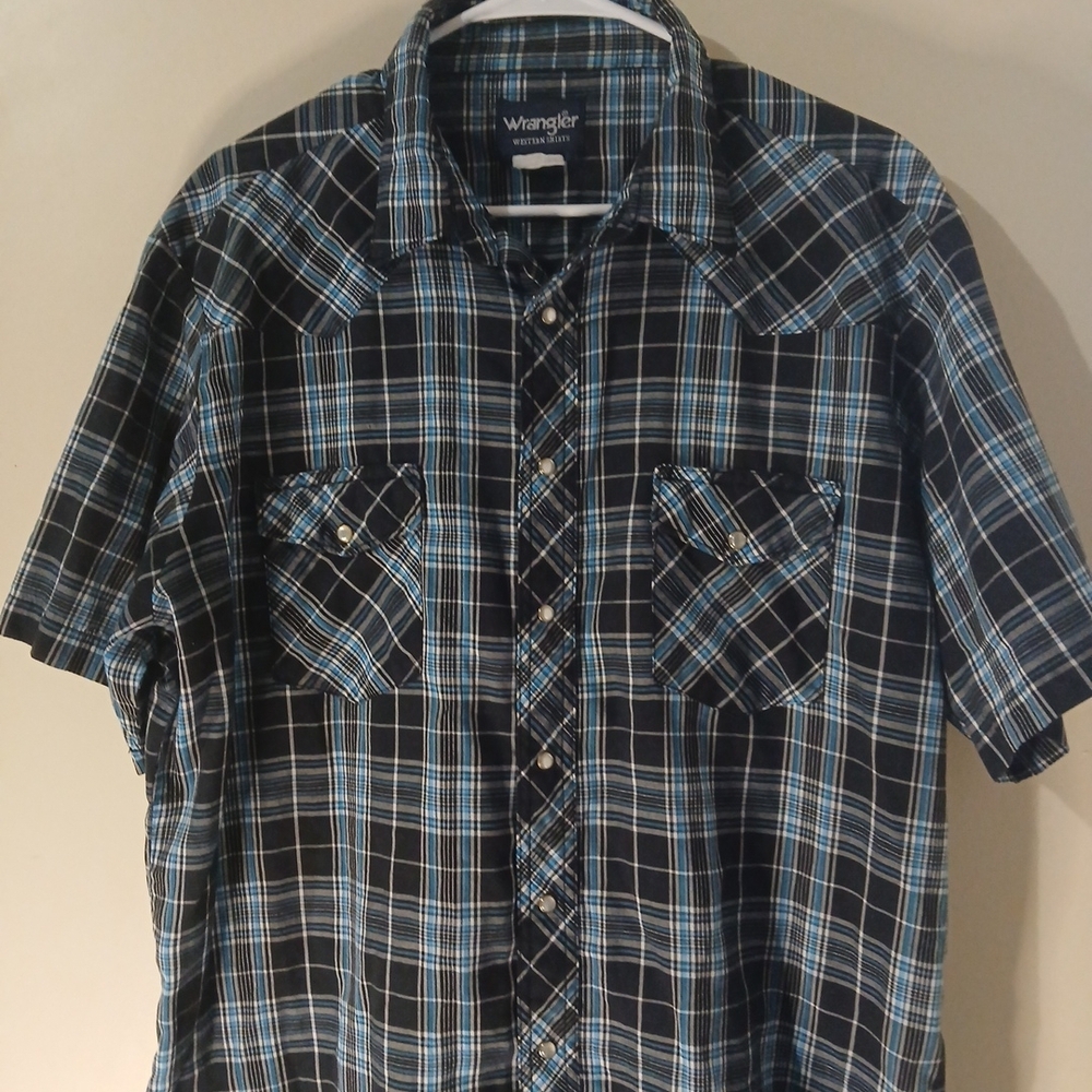 Wrangler Black and Blue Short-Sleeve Plaid Button-Down Shirt pearl Snap men med